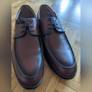 Men's tonal brown dress shoes